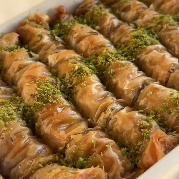 علت اصلی خمیر شدن باقلواهای خانگی چیست؟