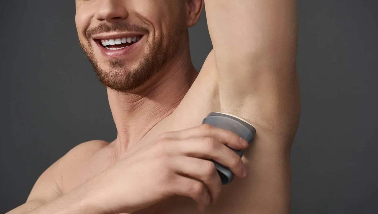 راهنمای کامل استفاده صحیح از رول ضد تعریق برای ماندگاری بیشتر