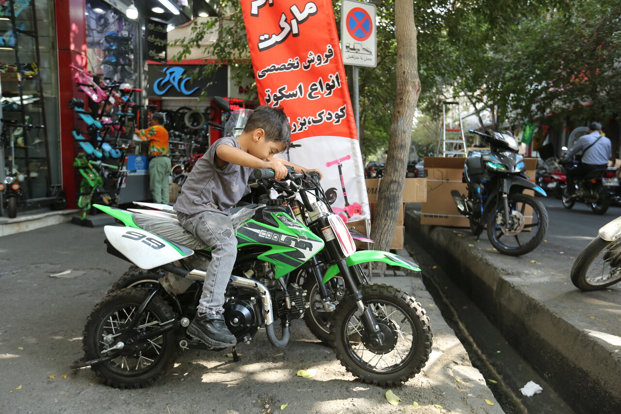 موتور سواری کودکان