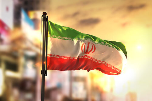 رقص پرچم جمهوری اسلامی ایران در جشن سالروز میلاد پیامبر اسلام (ص) ؛ میدان ولیعصر تهران + ویدئو ایران