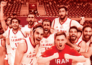 عکس جالبی از ستاره های بسکتبال با لباس احرام کنار خانه خدا