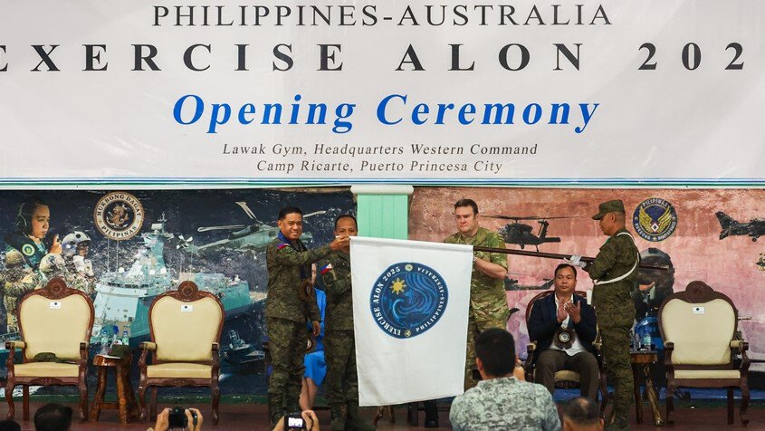 اقدام نظامی آمریکا و متحدانش ضد چین + تصاویر