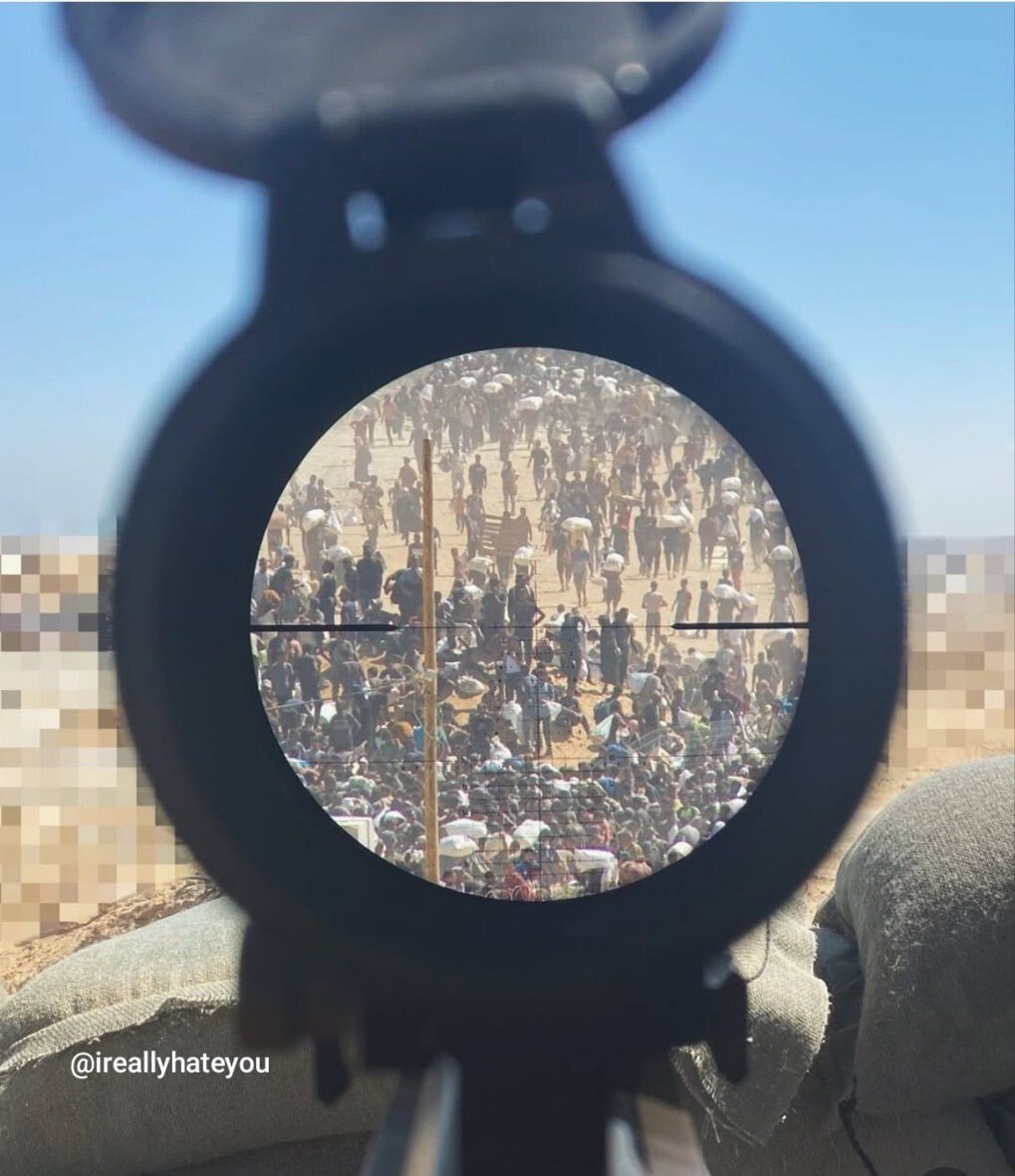 نظامی صهیونیست فلسطینیان در صف غذا را نشانه گرفت | عکس