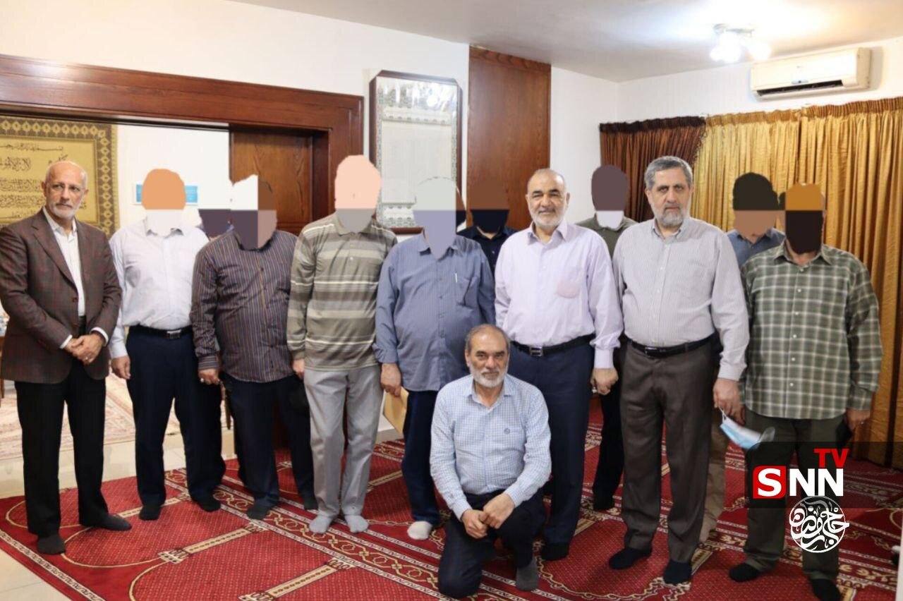 تصاویری از جلسه مشترک جمعی از فرماندهان سپاه به همراه شهیدان سلامی ایزدی و محرابی