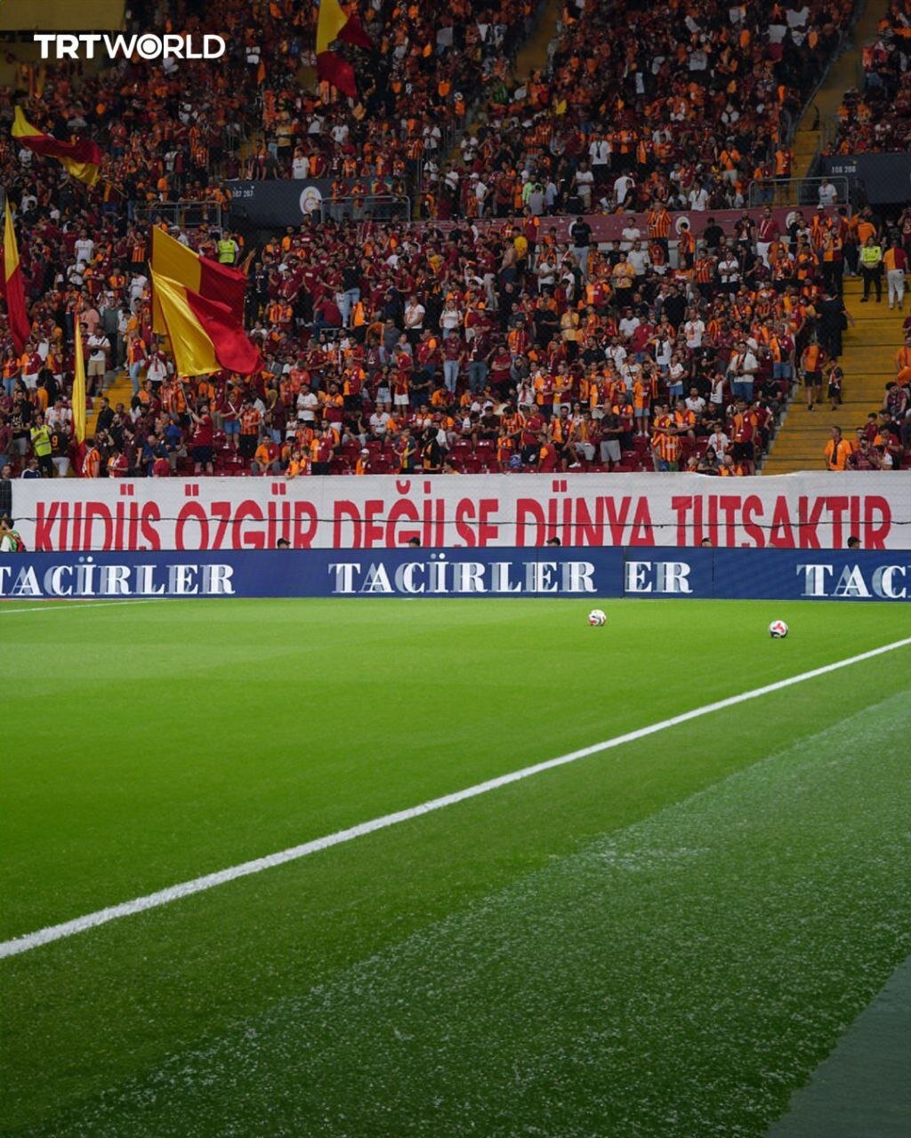 همبستگی هواداران تیم گالاتاسرای با مردم غزه