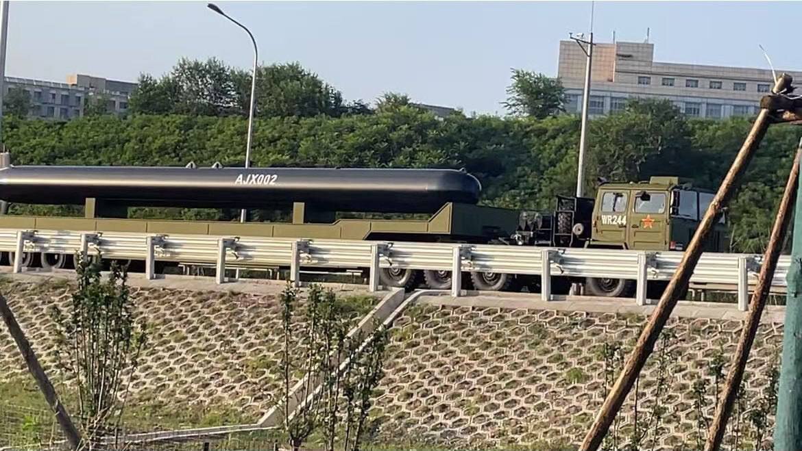 برای نخستین بار؛ انتشار تصاویری از زیردریایی بدون سرنشین عظیم چین | تصاویر