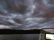 رنگین‌کمان سرخ در فنلاند | دلیل پدیده عجیب در شمال اسکاندیناوی چه بود؟