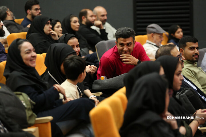 آیین گرامیداشت و نشست صمیمانه شهردار تهران با خبرنگاران