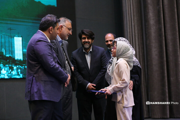 آیین گرامیداشت و نشست صمیمانه شهردار تهران با خبرنگاران