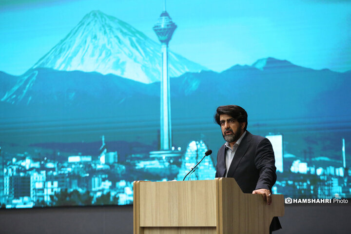 آیین گرامیداشت و نشست صمیمانه شهردار تهران با خبرنگاران