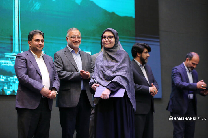 آیین گرامیداشت و نشست صمیمانه شهردار تهران با خبرنگاران