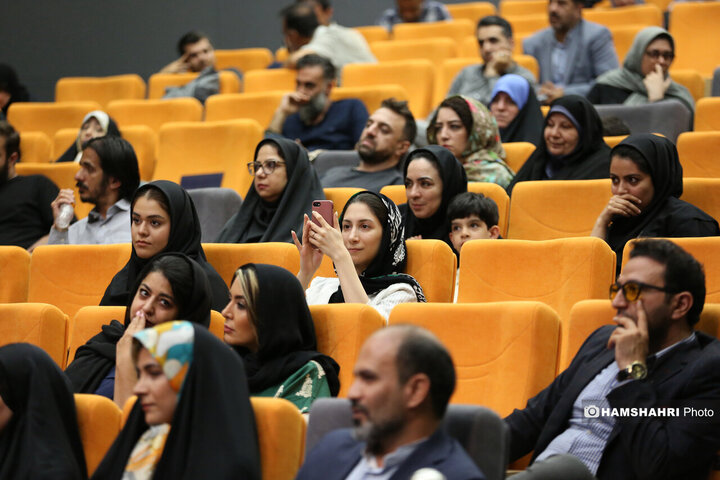 آیین گرامیداشت و نشست صمیمانه شهردار تهران با خبرنگاران