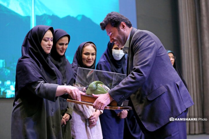 آیین گرامیداشت و نشست صمیمانه شهردار تهران با خبرنگاران