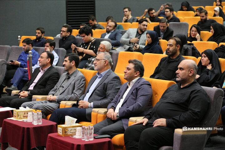 آیین گرامیداشت و نشست صمیمانه شهردار تهران با خبرنگاران