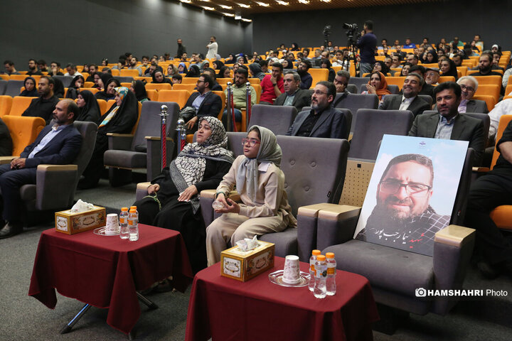 آیین گرامیداشت و نشست صمیمانه شهردار تهران با خبرنگاران