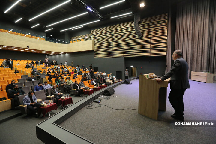 آیین گرامیداشت و نشست صمیمانه شهردار تهران با خبرنگاران