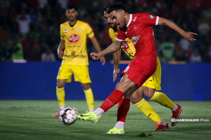 تصاویر بازی فوتبال پرسپولیس ۱-۱ فجرسپاسی