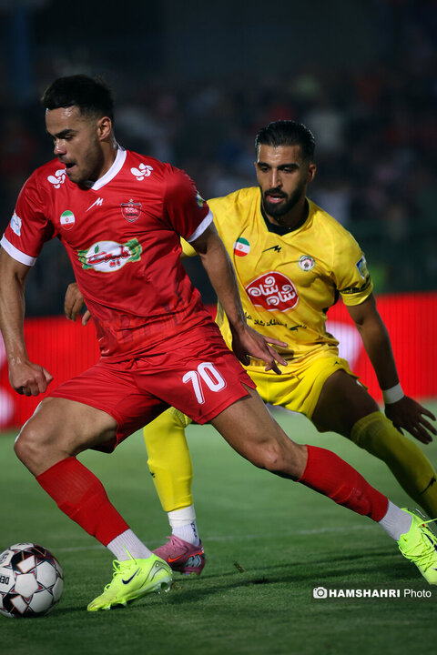 تصاویر بازی فوتبال پرسپولیس ۱-۱ فجرسپاسی