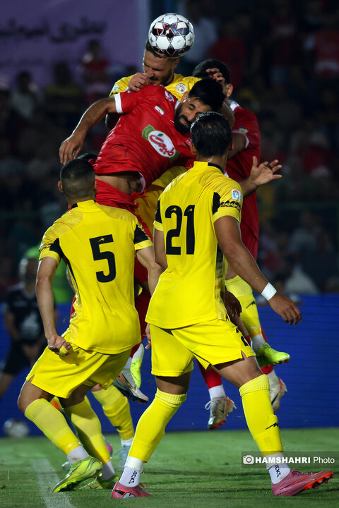 تصاویر بازی فوتبال پرسپولیس ۱-۱ فجرسپاسی