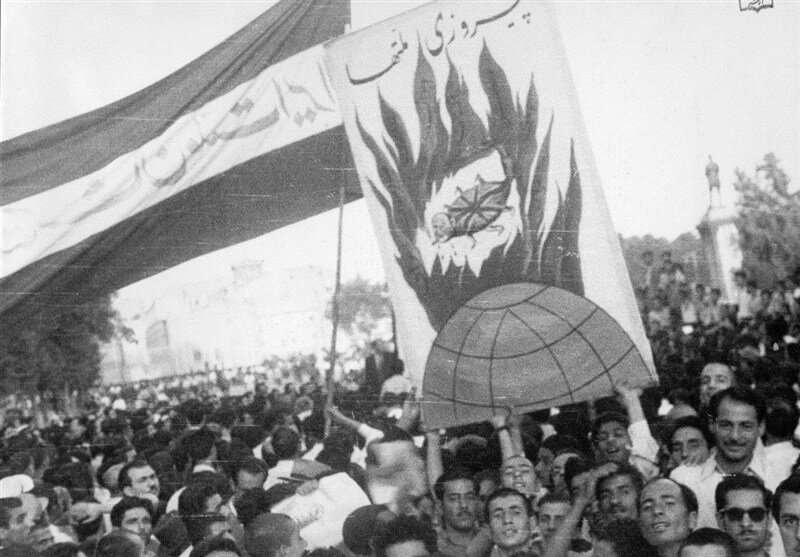 منزل ویران شده دکتر مصدق پس از کودتای ۲۸ مرداد؛ فراری دادن وی از مهلکه در غروب کودتای ۲۸ مرداد | تصاویر