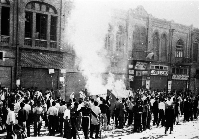 منزل ویران شده دکتر مصدق پس از کودتای ۲۸ مرداد؛ فراری دادن وی از مهلکه در غروب کودتای ۲۸ مرداد | تصاویر