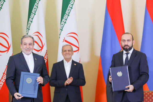 پاشینیان: توافقات اخیر زمینه‌ساز دسترسی ریلی ایران به دریای سیاه است | پزشکیان در جریان جزئیات توافق صلح قرار گرفت