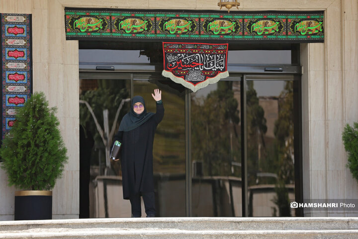 اعضای هیأت دولت در جمع خبرنگاران