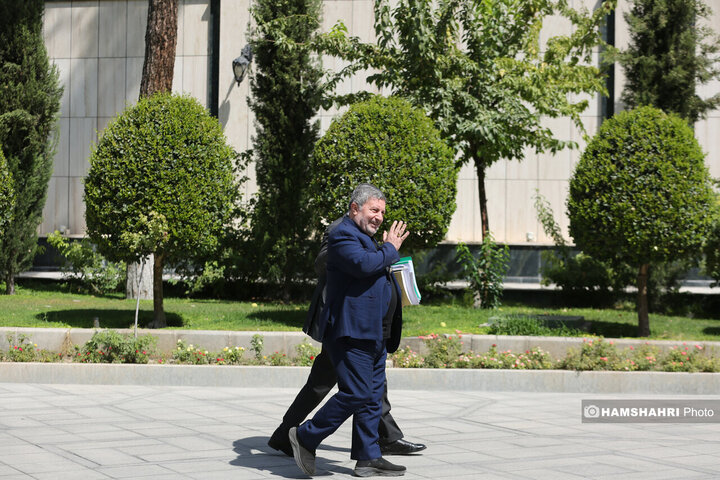 اعضای هیأت دولت در جمع خبرنگاران