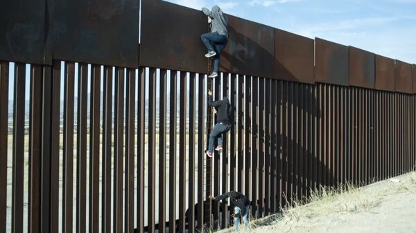 عجیب ترین پیشنهاد ترامپ + ویدئو | رنگ آمیزی دیوارهای مرز با رنگ سیاه!