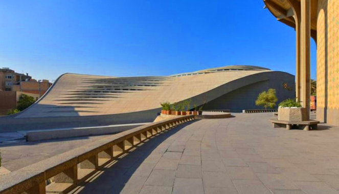 گردش معنوی در عبادتگاه مدرن