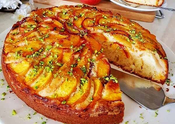 کیک هلو؛ کیکی لذیذ با عطری جادویی که کلسترول و فشارخون را کم می کند