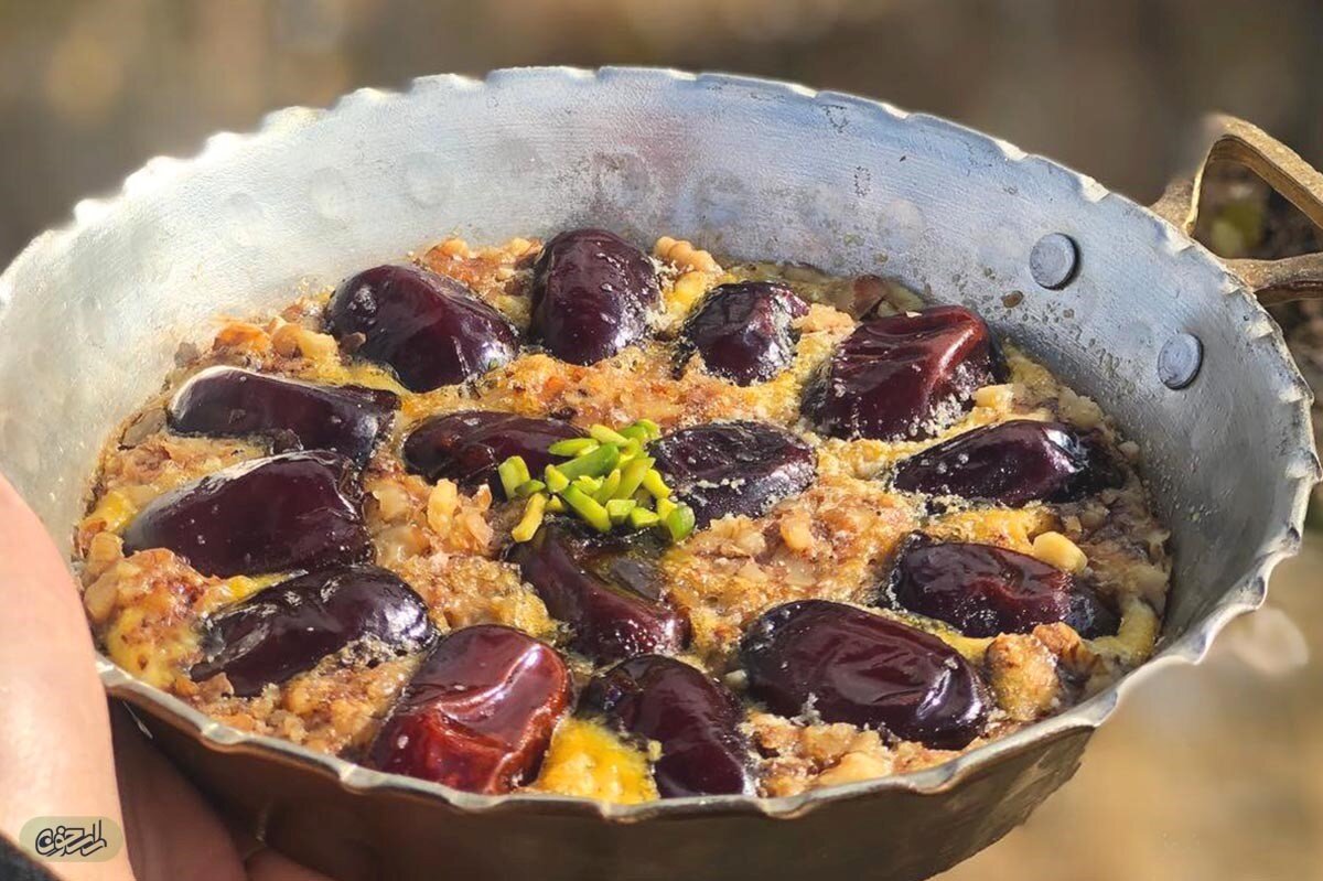 چه غذاهایی را می‌توان با خرما تهیه کرد؟