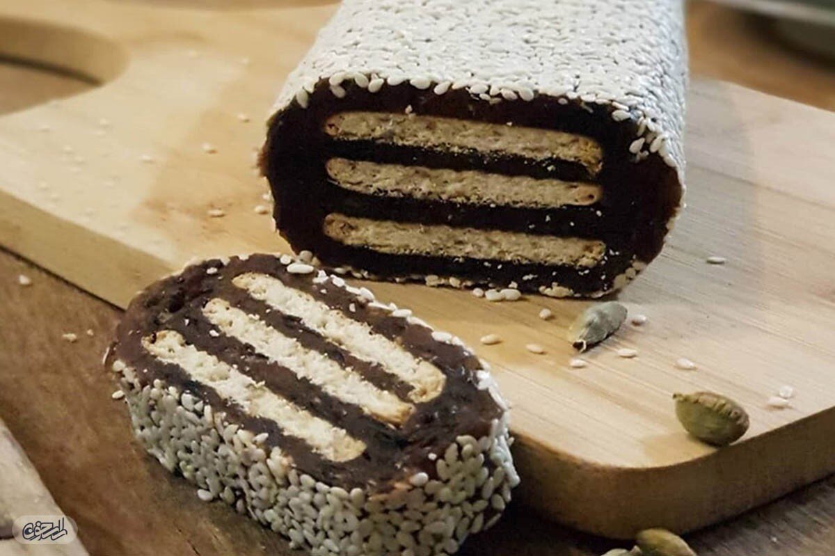 چه غذاهایی را می‌توان با خرما تهیه کرد؟