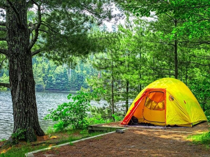 ۵ جای طبیعی زیبا در گیلان که باید چادر بزنید و شب را آنجا بگذرانید