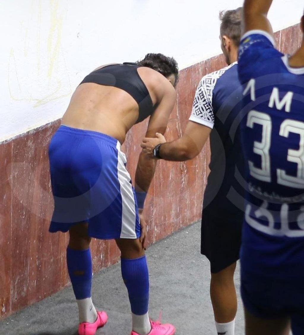 تصاویری از افت فشار شدید فشار رامین رضاییان پس از دیدار برابر ذوب آهن