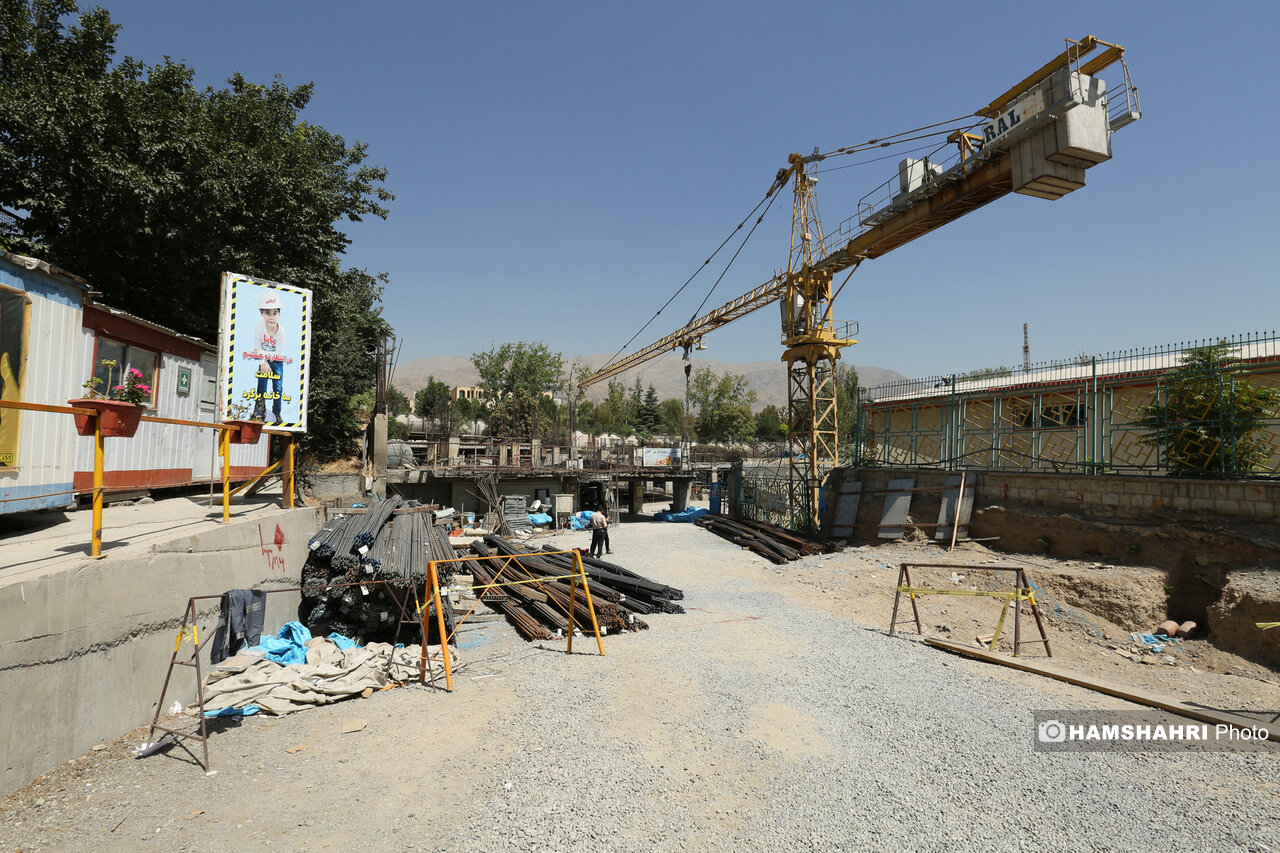 ساخت ۳ دستگاه پارکینگ مکانیزه در گلابدره پروژه پارکینگ طبقاتی نیایش