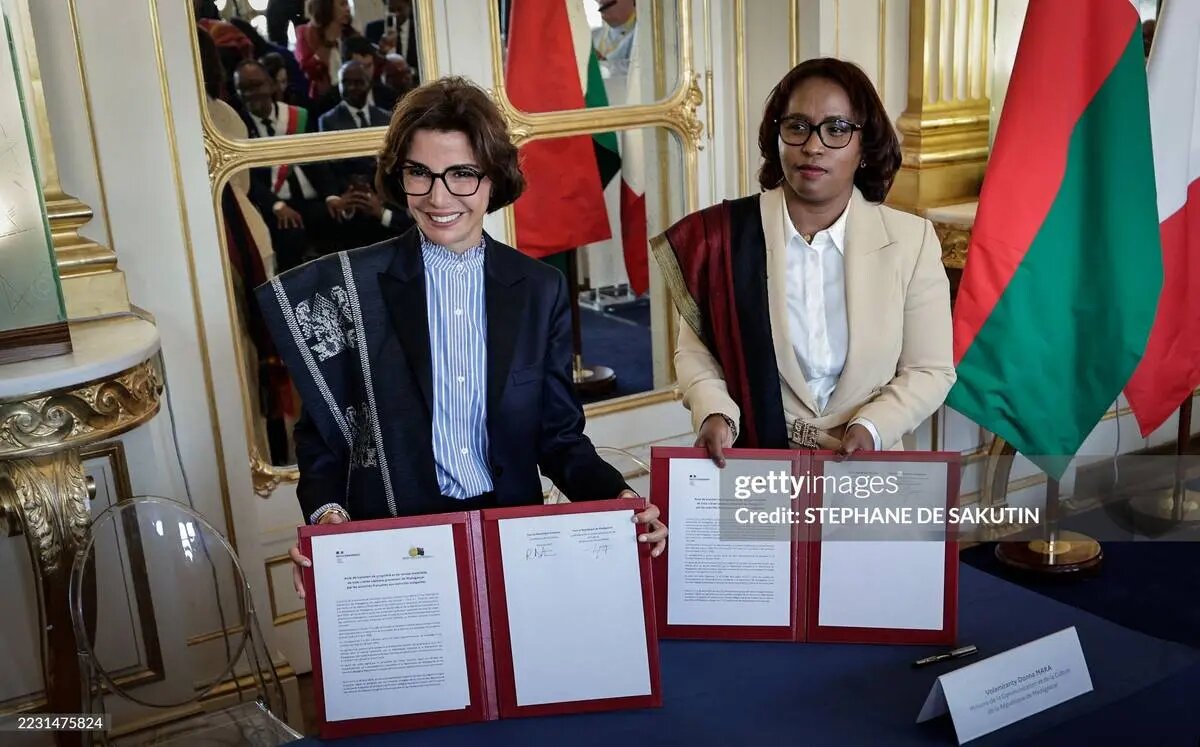 فرانسه سر بریده شده پادشاه این کشور را بازگرداند + تصاویر