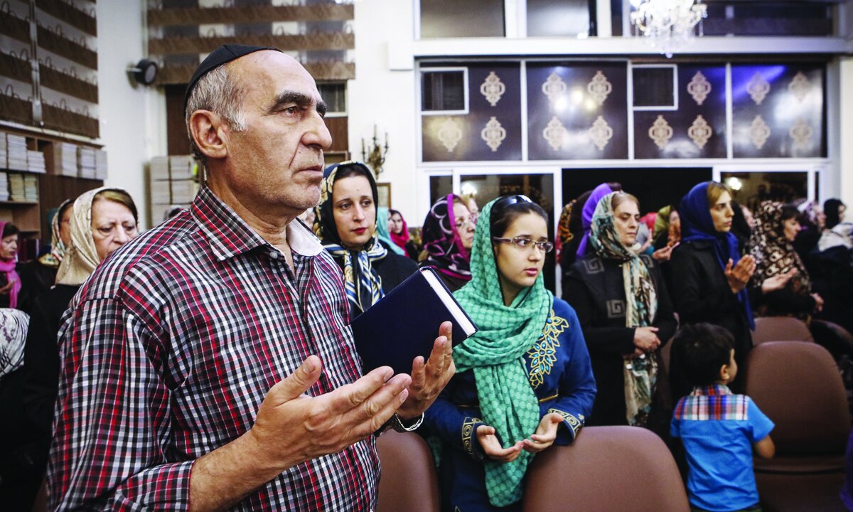 دشمن نقش بر آب میزند|کلیمیان ایرانی از همبستگی خود با هموطنان مسلمانشان میگویند