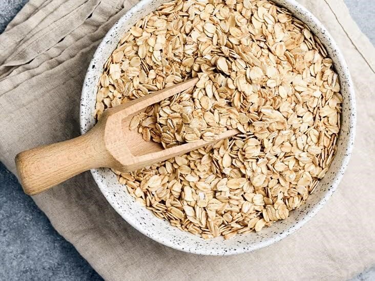 برای رفع خستگی بدن چی بخوریم؟ خوراکی‌های مؤثر و طبیعی