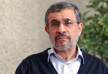 تصاویر متفاوت از جشن تولد احمدی‌نژاد در دانشگاه علم و صنعت