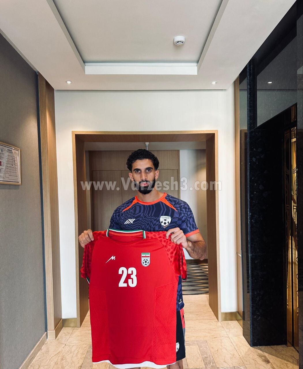 پیراهن رامین به بازیکن ایرانی افغانستان رسید + عکس