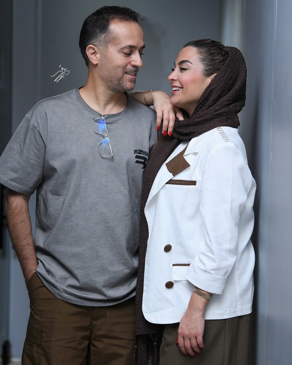 ژستهای عاشقانه ارسطوی پایتخت و همسرش | ببینید