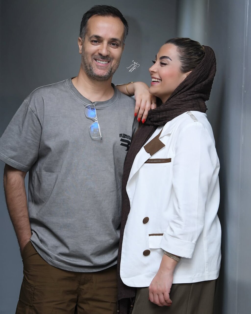 ژستهای عاشقانه ارسطوی پایتخت و همسرش | ببینید