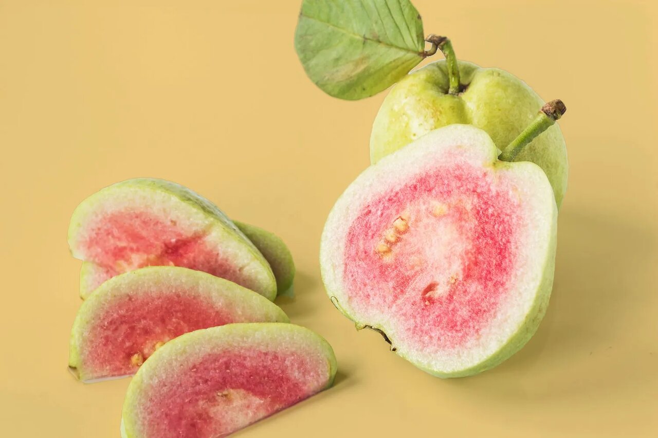 میوه‌هایی که سیستم ایمنی و دستگاه گوارش را تقویت می‌کنند