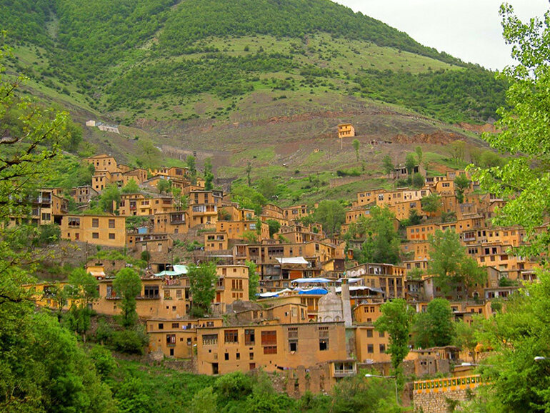 مسافرت کجا برویم؟ | از جزیره رنگها تا غول خروشان