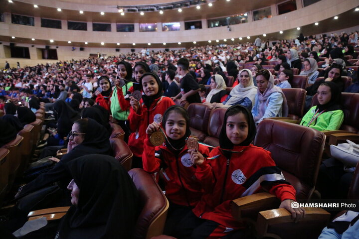 اختتامیه قهرمان شهر