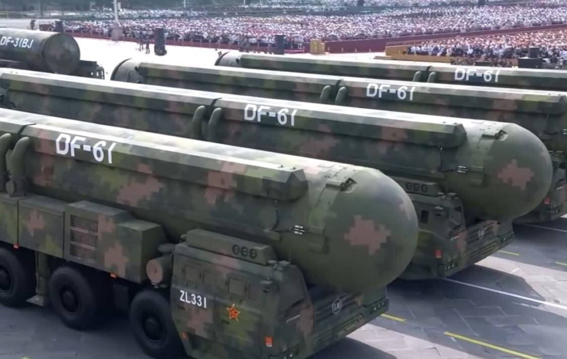 قاتل ناوهای هواپیمابر به صحنه آمد+ تصاویر؛ قدرت نمایی پیش چشم جهانیان | رونمایی از «قدرت هستهای سه گانه» برای نخستین بار؛ جزئیات رژه بزرگ چین