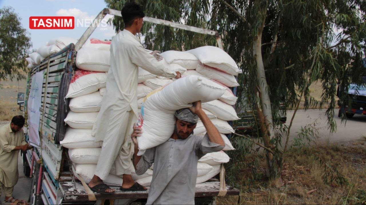 نخستین محموله کمکهای ایران به زلزلهزدگان افغانستان ، سفیر ایران عازم مناطق زلزلهزده شد | تصاویر