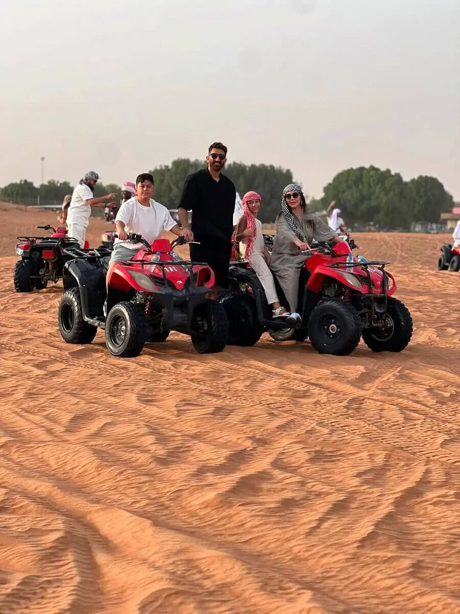 بیرانوند با همسر و فرزندانش در صحرای دبی | تصاویر