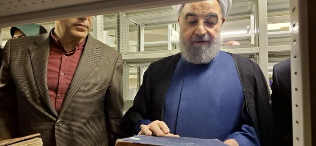 حسن روحانی ۲۵ هزار نسخه از کتاب‌هایش را اهدا کرد + ویدئو